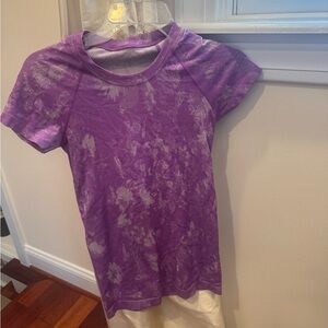lululemon athletica Swiftly Tech Purple Tie Dye Short Sleeve Tee size 2